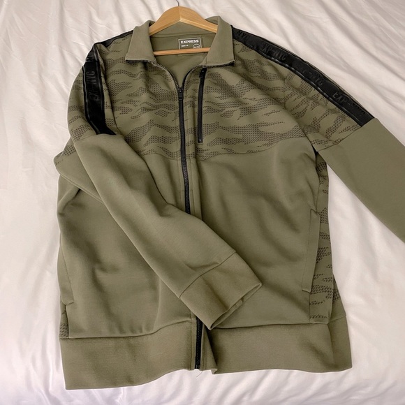 Express Zip-up - Picture 2 of 2